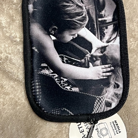 Flying tiger camera case - Picture 5 of 7